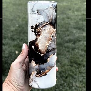 Gorgeous 20oz Custom Made Black & Gold Tumbler.